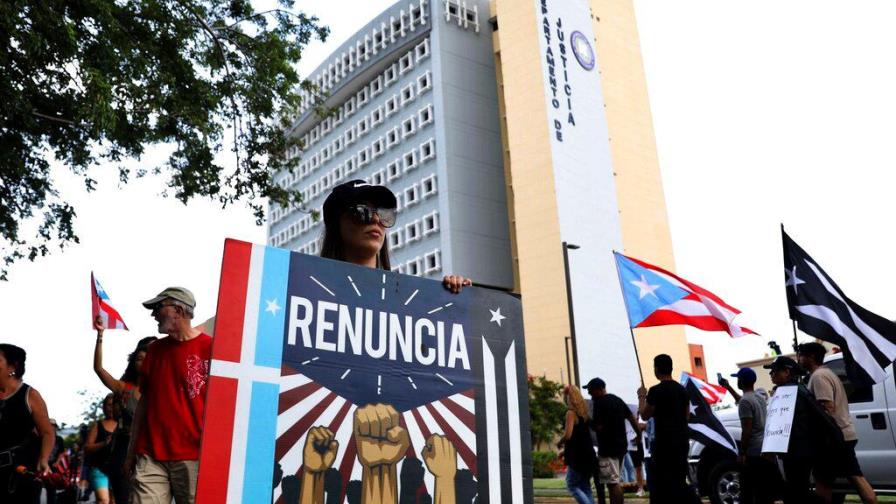 ¿Qué sigue?, preguntan puertorriqueños tras renuncia ¿Qué sigue?, preguntan puertorriqueños tras renuncia