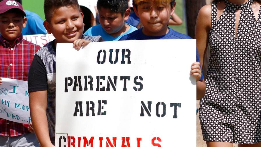 Trump quiere migrantes, pero blancos y adinerados