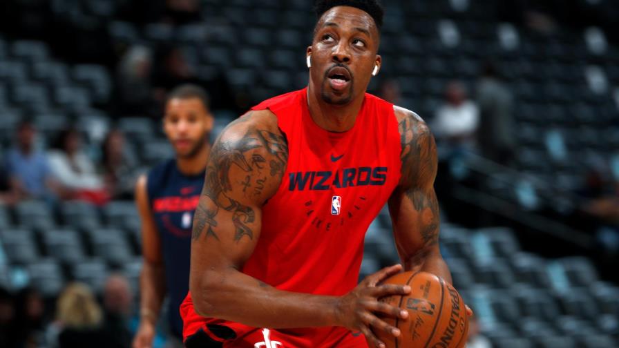 Oficial, los Lakers fichan a Dwight Howard