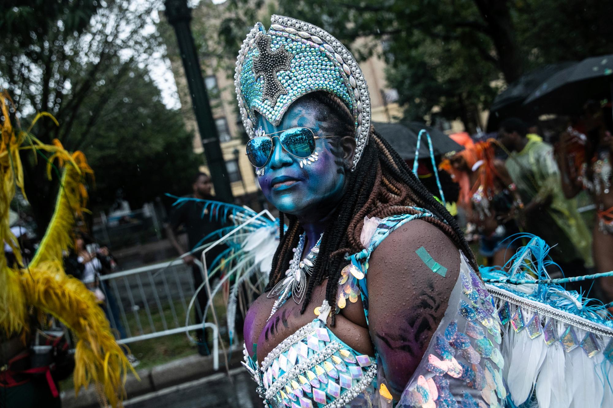 Un participante en el Desfile del Día de las Indias Occidentales en el distrito de Brooklyn de Nueva York, el lunes 2 de septiembre de 2019. 
