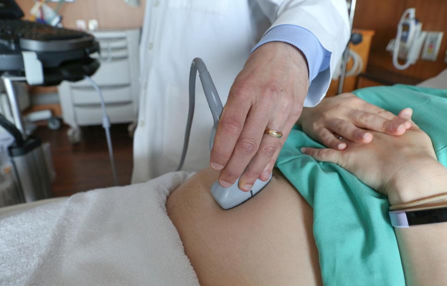 Estudio: Contaminación en aire llega a placenta en embarazo