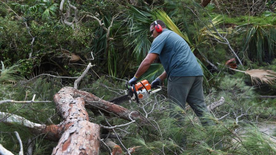 Los Cabos se prepara para recibir al huracán Lorena