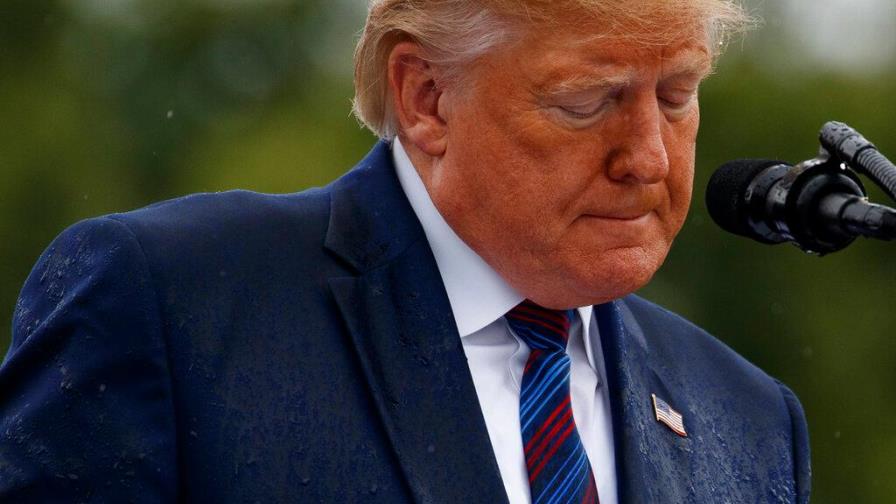 Donald Trump insinúa que cualquier intento de destituirlo provocará una guerra civil Donald Trump insinúa que cualquier intento de destituirlo provocará una guerra civil