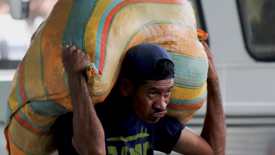 Migrantes internos abarrotan ciudad fronteriza en Venezuela