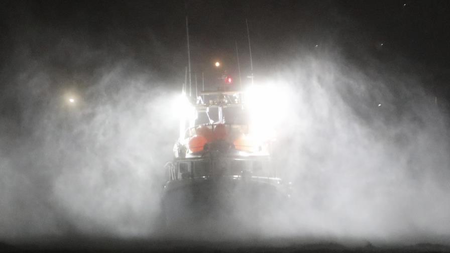 El huracán Lorenzo golpea las Azores