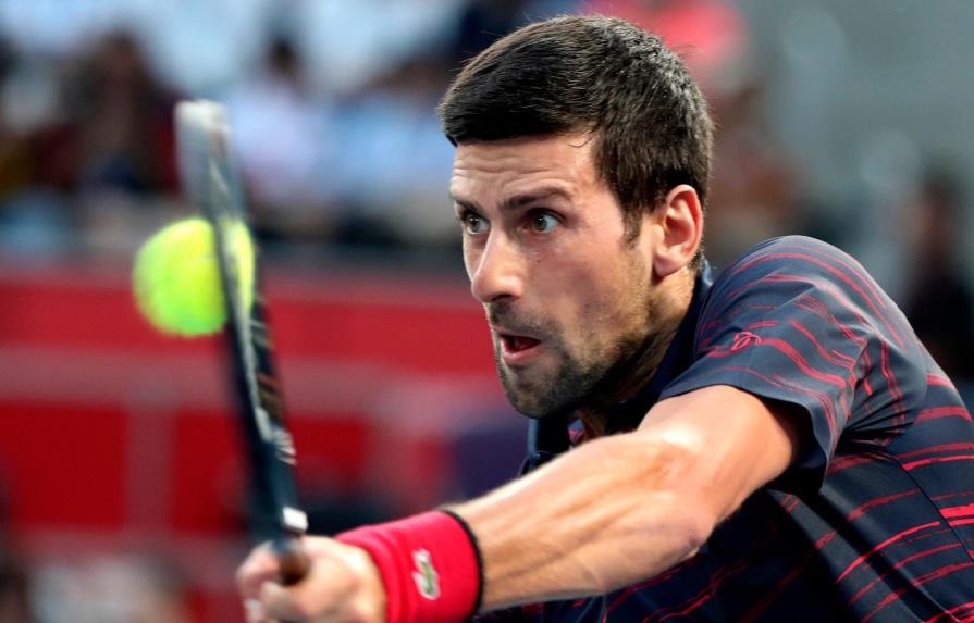 Sin molestias, Novak Djokovic accede a cuartos en Tokio
