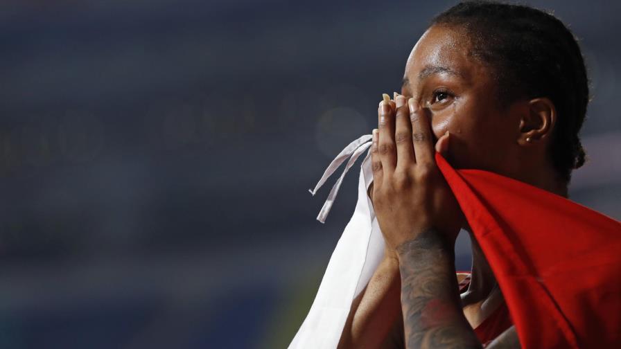 Salwa Eid Naser gana los 400 metros con el mejor tiempo desde 1985