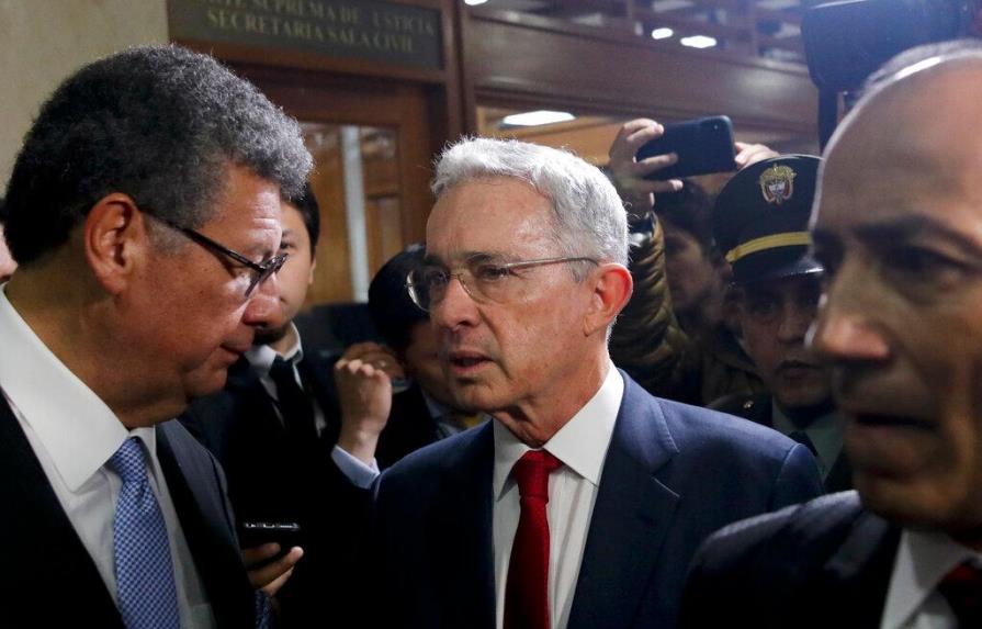 Siete claves del caso que tiene al expresidente Uribe en el banquillo