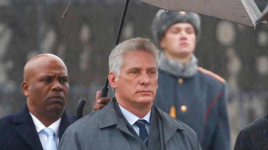 Díaz-Canel recalca en San Petersburgo deseo de ampliar vínculos y cooperación