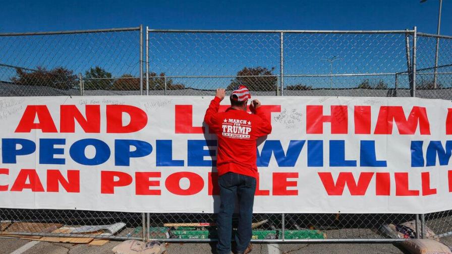 Los estadounidenses, divididos sobre el juicio político al presidente Trump