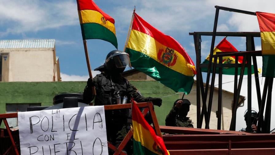 Medios estatales sufren hostigamiento por parte de manifestantes en Bolivia Medios estatales sufren hostigamiento por parte de manifestantes en Bolivia