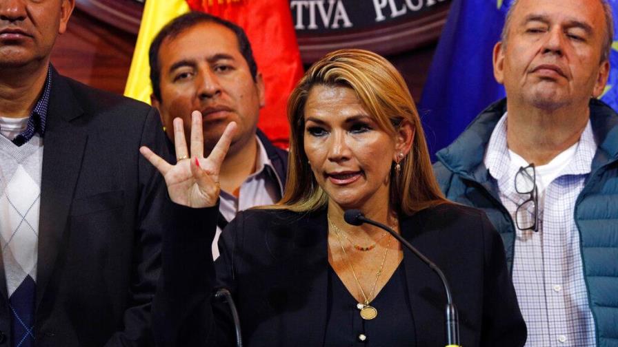 Senadora opositora convoca a sesiones para resolver vacío de poder en Bolivia Senadora opositora convoca a sesiones para resolver vacío de poder en Bolivia