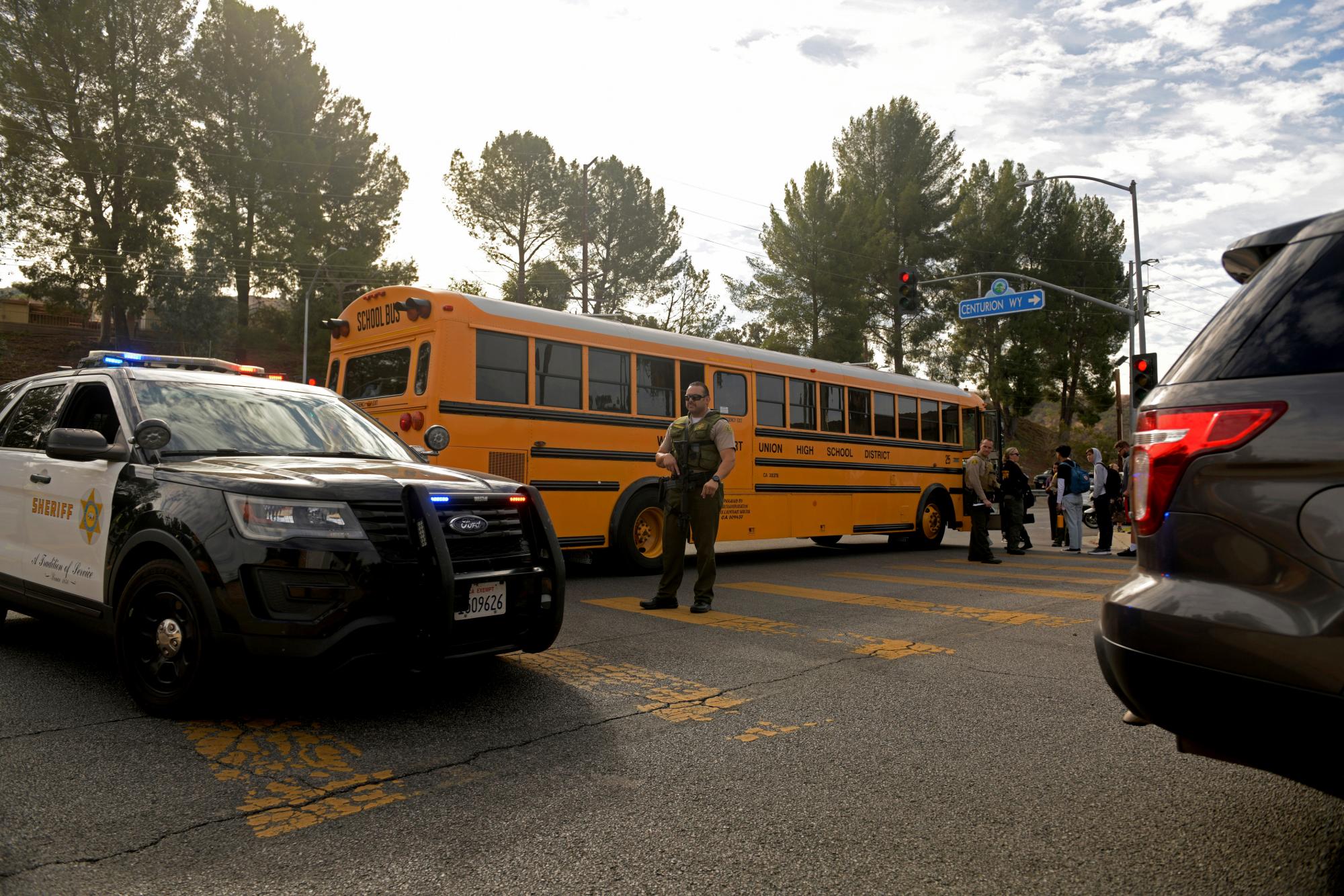 Varios heridos durante tiroteo en escuela de Los Ángeles