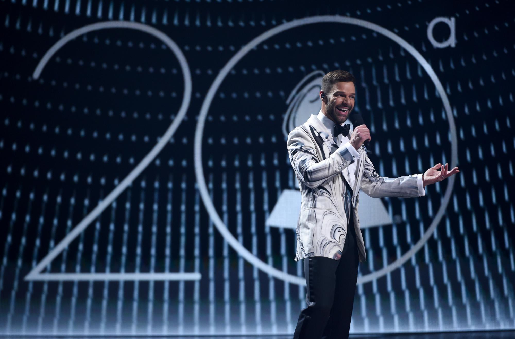 El presentador Ricky Martin habla en el XX Premios Grammy Latinos el jueves 14 de noviembre de 2019, en el MGM Grand Garden Arena de Las Vegas. 
