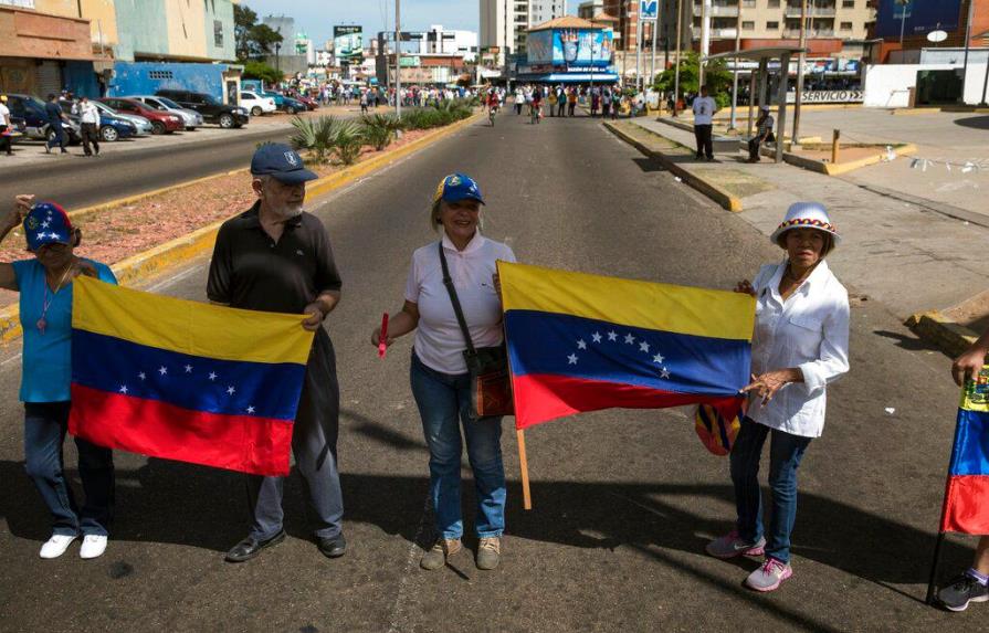 ¿Se desinfla la oposición en Venezuela?