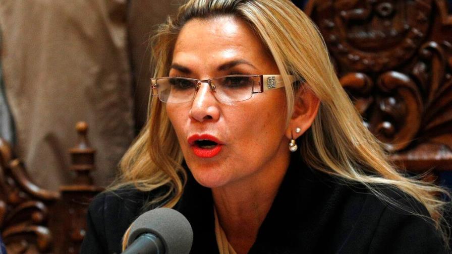 Presidenta interina dice que no promulgará una ley de inmunidad a Evo Morales Presidenta interina dice que no promulgará una ley de inmunidad a Evo Morales