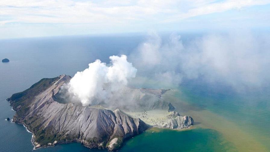 Cinco muertos y una decena de desaparecidos tras erupción del volcán Whakaari