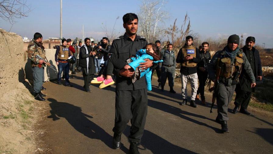 Mueren 10 personas camino de un funeral al explotar una mina