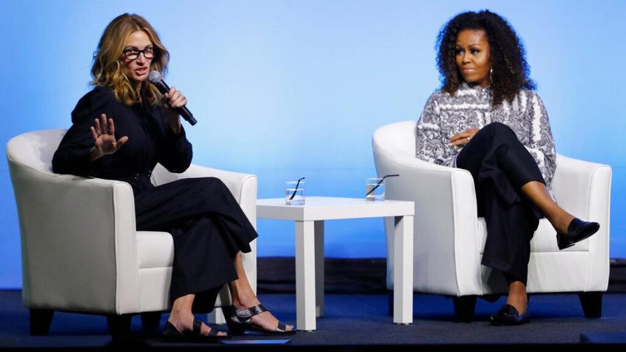 Michelle Obama y Julia Roberts animan juntas a líderes asiáticas del futuro Michelle Obama y Julia Roberts animan juntas a líderes asiáticas del futuro