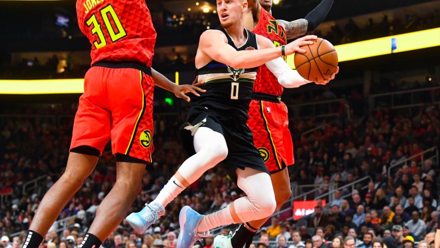 Bucks vencen sin Antetokounmpo; Celtics, Heat y Warriors siguen ganadores