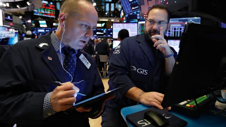 Wall Street abre con pérdidas en reacción al ataque estadounidense en Irak