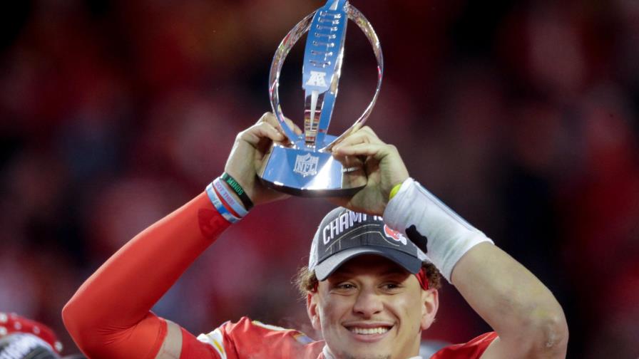 Mahomes lleva a Chiefs a su 1er Super Bowl en 50 años