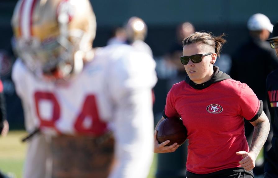 Katie Sowers, la coach que rompe barreras en el Super Bowl