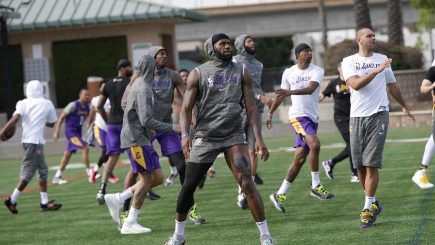 LeBron revela el tatuaje con el que honrará a Kobe “de por vida”