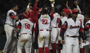 Venezuela vence a Puerto Rico en entradas extras, en polémico fin de juego