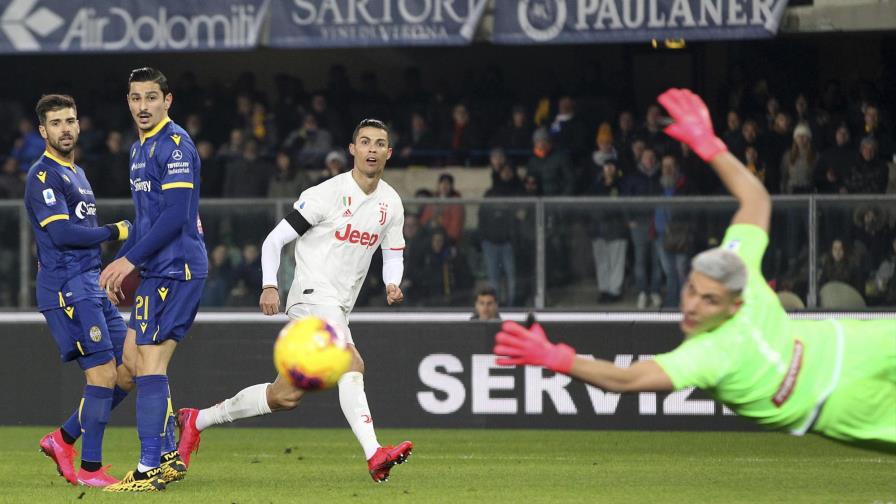 Italia propone a la FIFA permitir a los clubes pedir revisión VAR