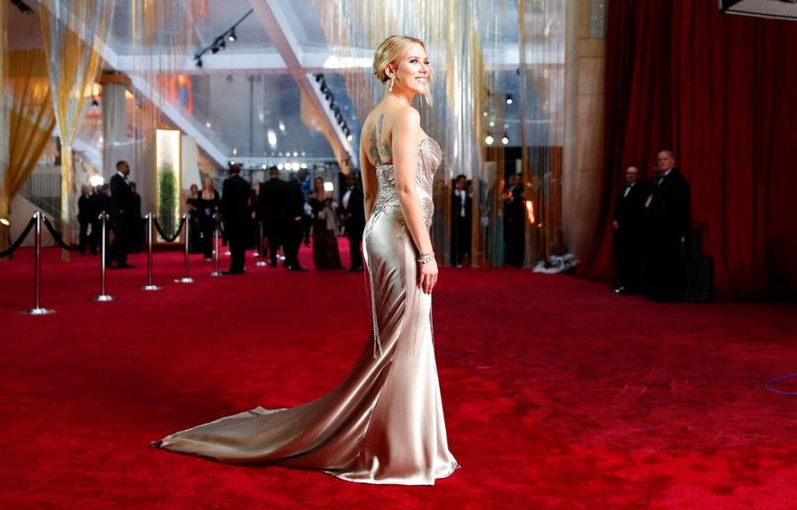 De la Renta prolonga el brillo de Johansson en los Oscar