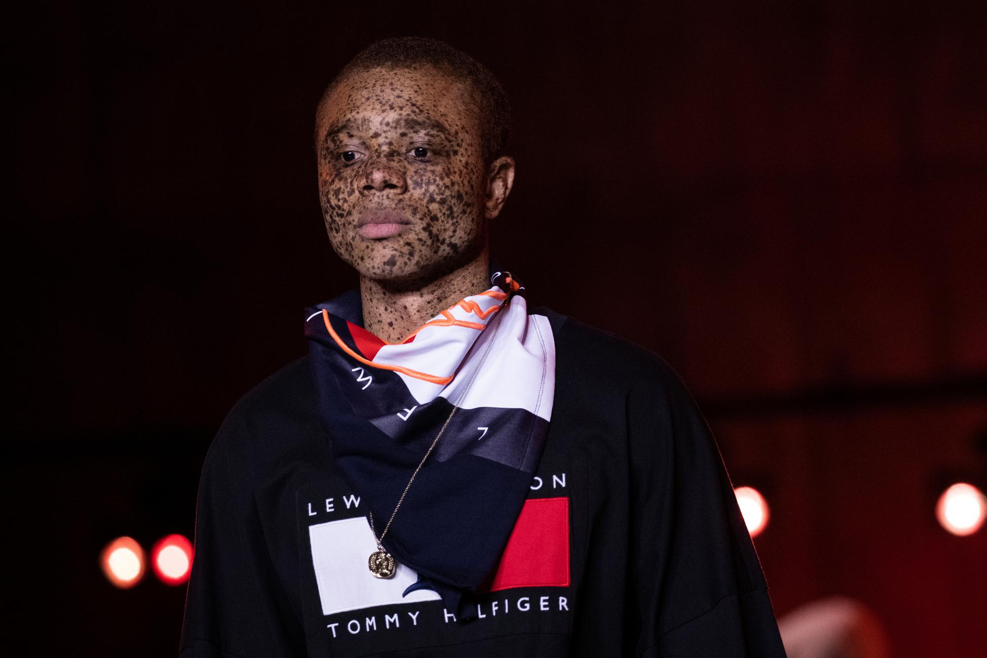 La nueva colección de Tommy Hilfiger se presentó en el marco de la semana de la moda en Londres.