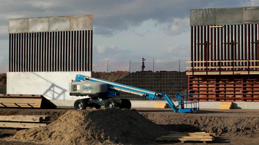 Trump permite a contratistas saltarse la ley para construir el muro Trump permite a contratistas saltarse la ley para construir el muro