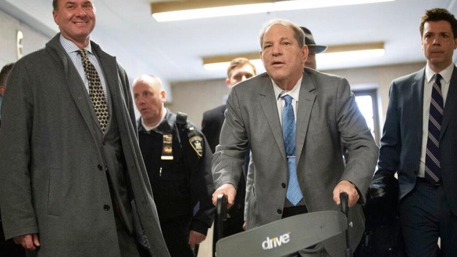 Jurado se retira a deliberar en el caso por abusos sexuales contra Weinstein Jurado se retira a deliberar en el caso por abusos sexuales contra Weinstein