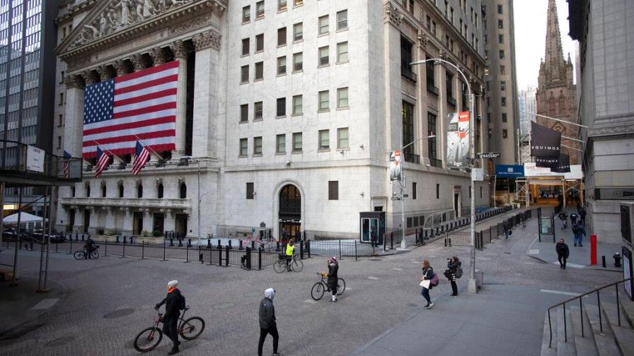 Nueva York ordena que el 75 % de los trabajadores se quede en casa Nueva York ordena que el 75 % de los trabajadores se quede en casa