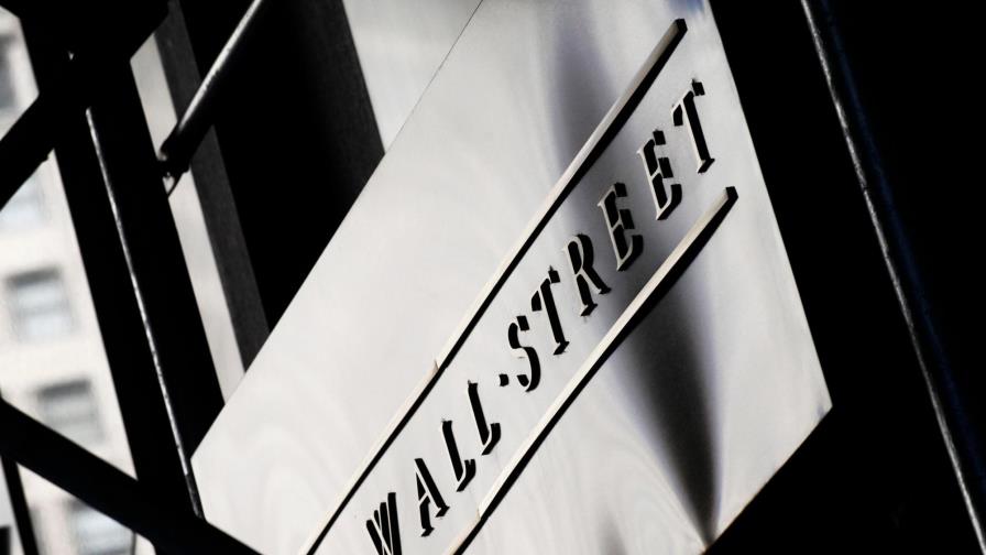 Wall Street abre en rojo, decepcionada por los resultados de las tecnológicas