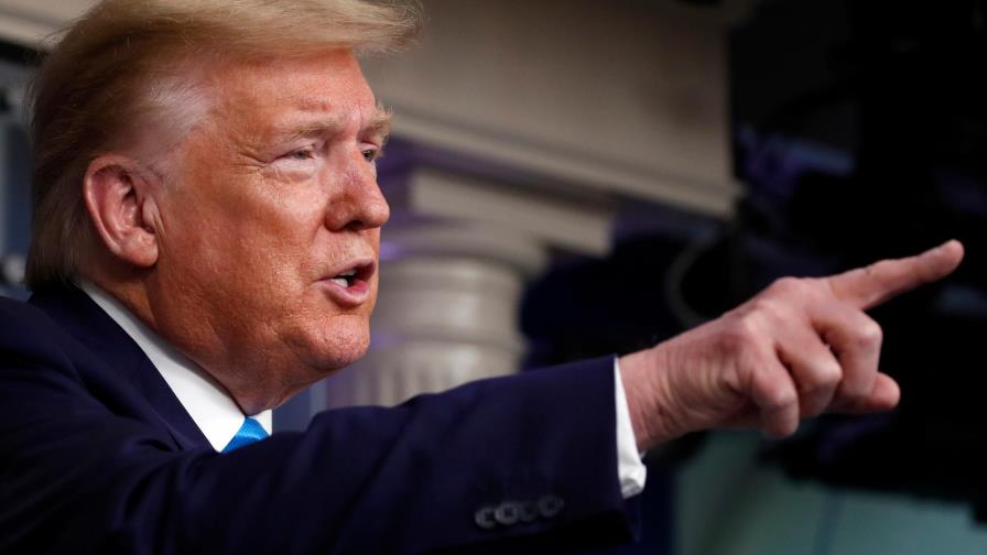 Solicitantes de residencia permanente temen que Trump alargue suspensión Solicitantes de residencia permanente temen que Trump alargue suspensión