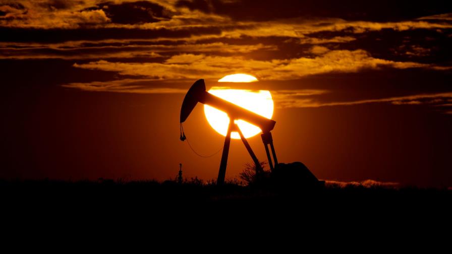 Petróleo de Texas cierra sin cambios, en su nivel más bajo desde 2002