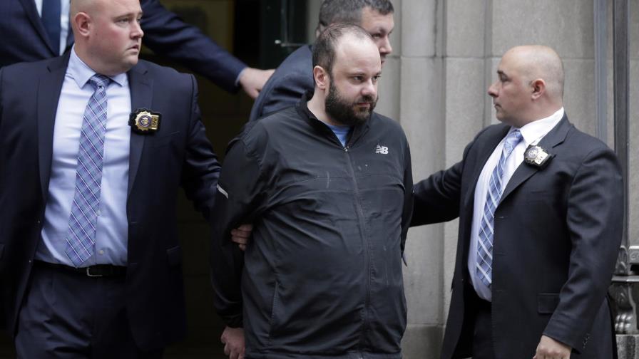 Muere profesor acusado de tratar de incendiar catedral en NY