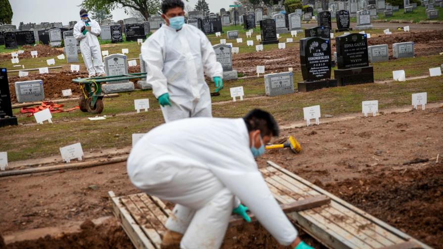 EEUU registra 1.800 muertos en 24 horas, cerca de 65.000 en total 