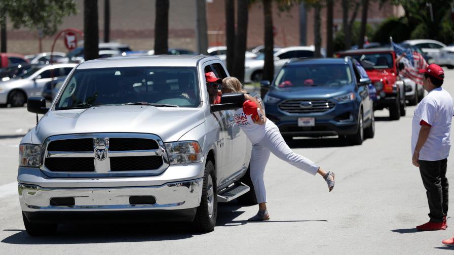 Caravana pide que EEUU libere a inmigrantes detenidos amenazados por COVID-19