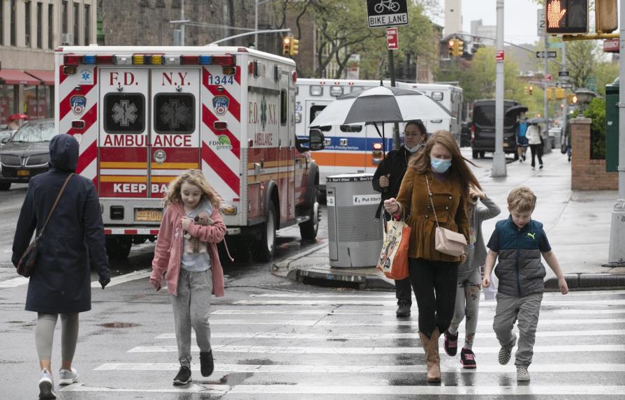 Nueva York protege clínicas en zonas más afectadas por virus, muchas latinas