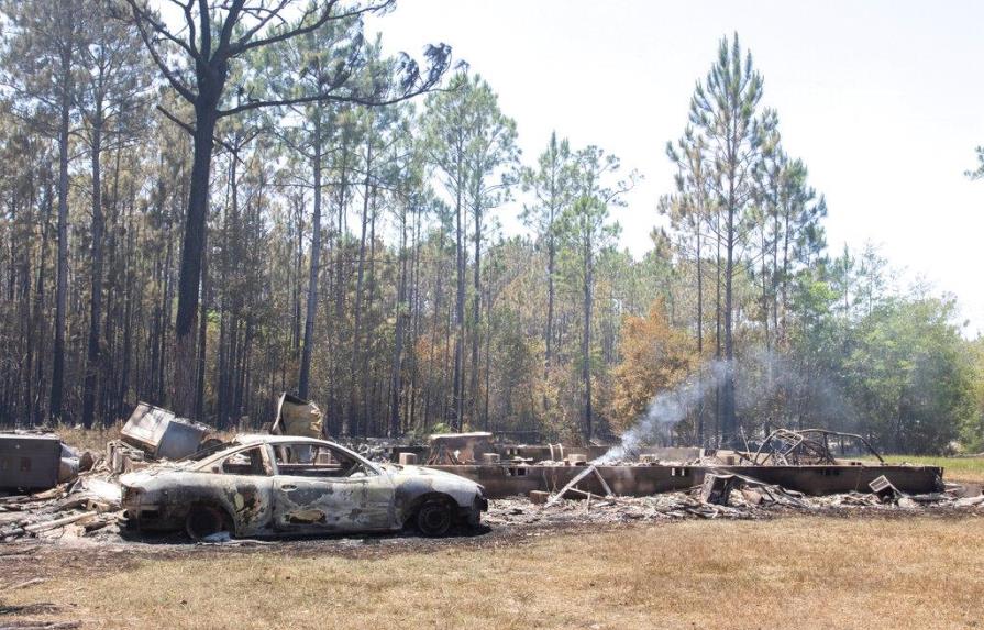 Florida recibe ayuda federal por dos incendios forestales todavía activos