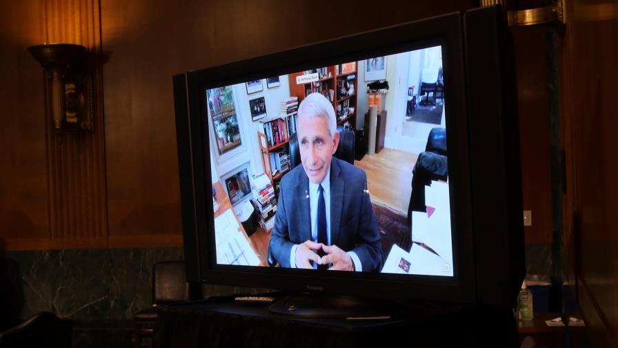 Experto médico de la Casa Blanca advierte contra un desconfinamiento precoz en EEUU