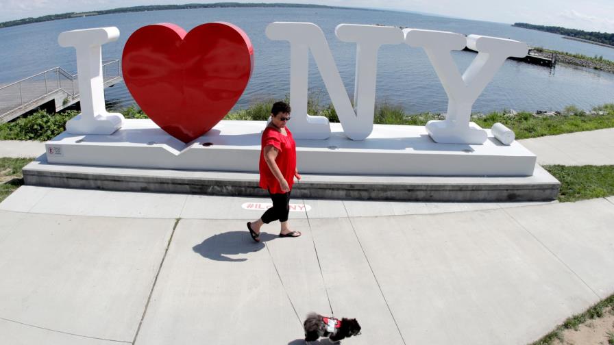 Muertes por COVID-19 repuntan levemente en NY; Cuomo promete reapertura religiosa