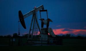 El petróleo de Texas cierra con leves pérdidas pese a aumento de reservas