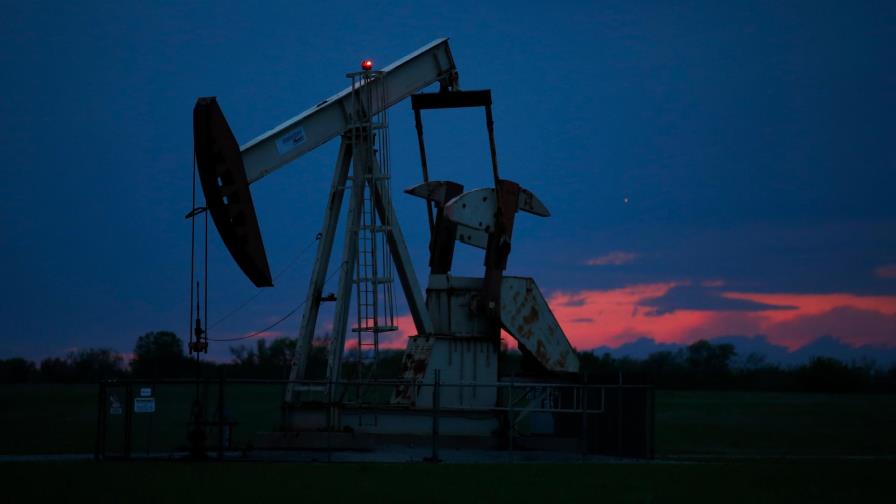 El petróleo de Texas cierra con leves pérdidas pese a aumento de reservas El petróleo de Texas cierra con leves pérdidas pese a aumento de reservas