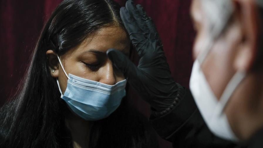 Casos de COVID-19 crecen en zonas de EEUU en reapertura, pero los cuentan mal