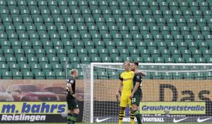 Aun sin seguidores, Dortmund sigue aspirando al t&iacute;tulo en la Bundesliga