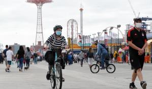 Nueva York celebra bajo restricciones el Día de Caídos en Guerras